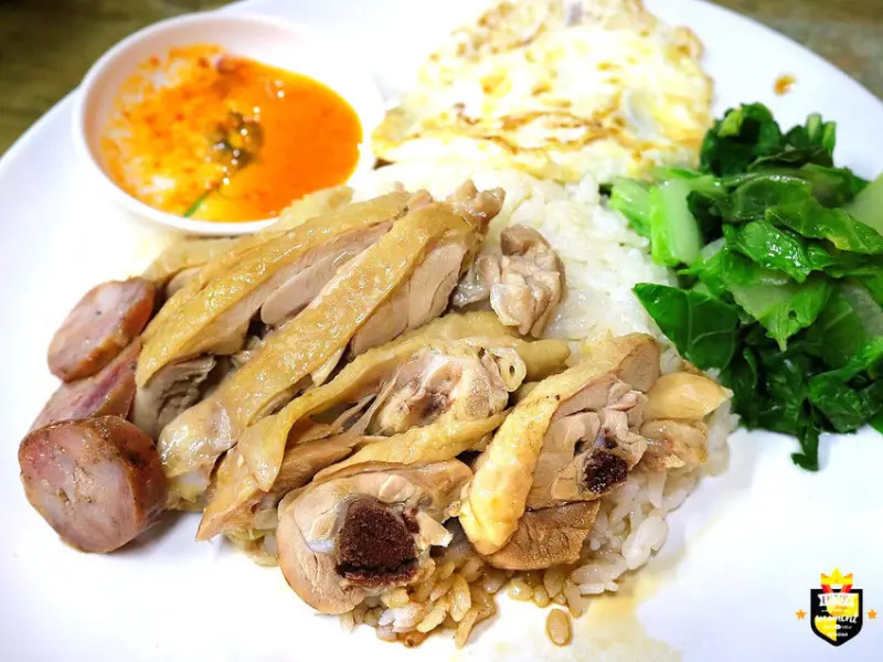 台南海南雞飯／馬來西亞人定居台南創業／傳承道地家鄉味／祖傳三代古早味做法／肉骨茶每日限量／用餐時段必客滿