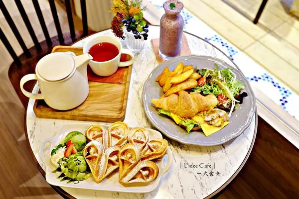 [板橋美食] 樂點咖啡Lidée Café-板橋全天候早午餐推薦！北歐風清新裝潢、還有乾燥花！好美！(附完整菜單MENU) 板橋早午餐/板橋早餐/板橋不限時咖啡廳