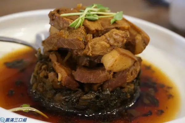 【食記】高雄鼓山_貳哥食堂@台式與中式的創意發想 每一道都有著貳哥的ieda在裡頭