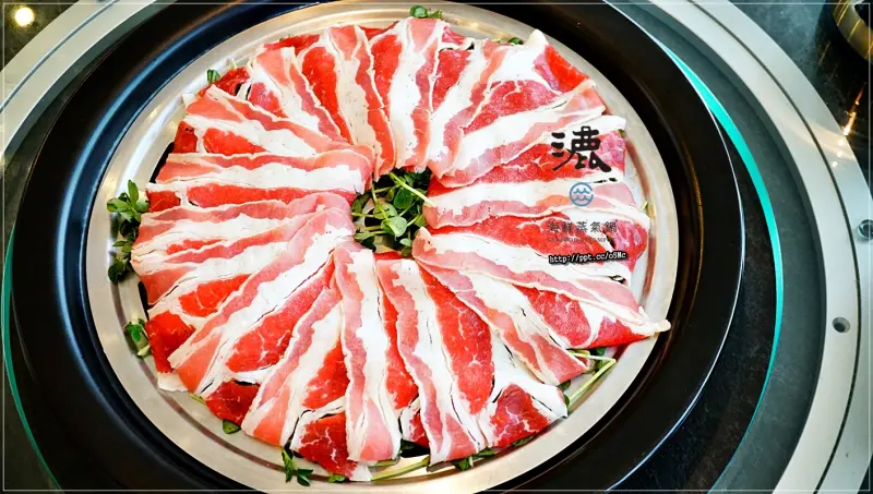 【漉 海鮮蒸氣鍋 (松江店)】松江南京捷運站～最夯的蒸氣鍋物，吃出食材的原味，少了油煙，多了一分健康，ＣＰ值高，環境優美，適合聚餐的好場所