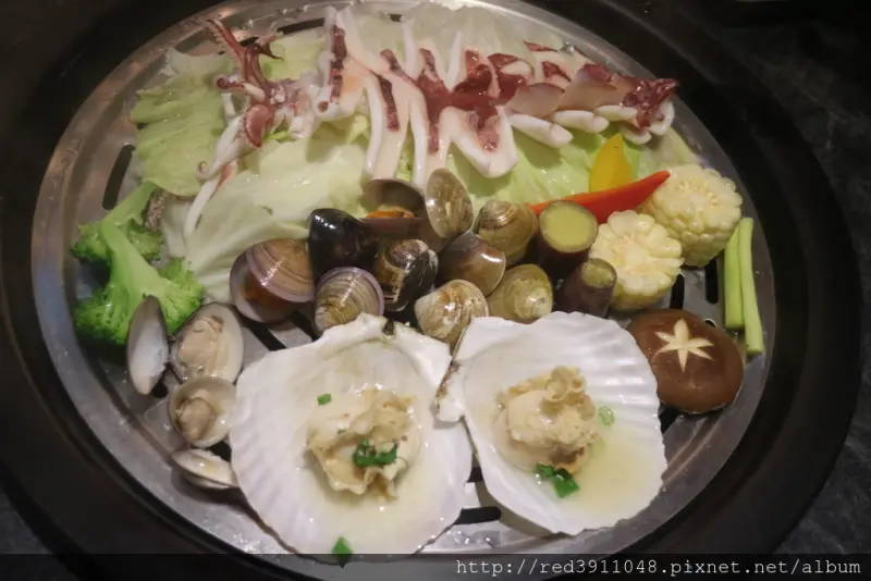 中山區美食~大口品嚐鮮美海味的最佳選擇"漉 海鮮蒸氣鍋 (松江店)"~清爽甜美的滋味讓人招架不住啊!!
