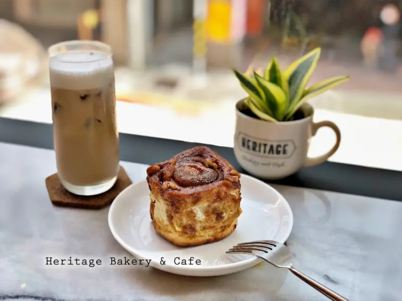 【台北】Heritage Bakery & Cafe 必點肉桂捲 復古工業風相機街咖啡廳推薦 - 水晶安蹄 不務正業過生活