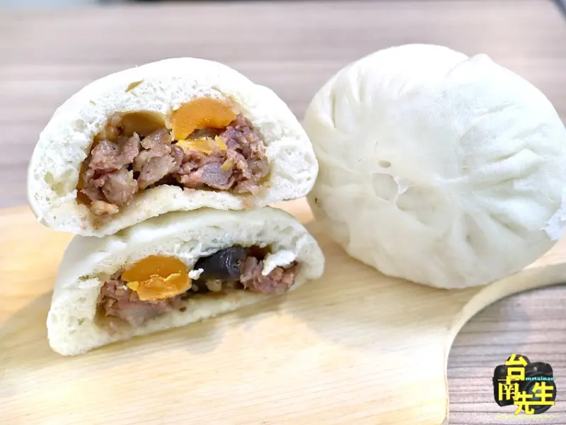 台南包子店／只賣四樣飄香134年／當天備料新鮮製作不賣隔夜貨／手工現擀現包現賣／每日限量沒預訂很難買得到／老饕私藏多年口袋名單