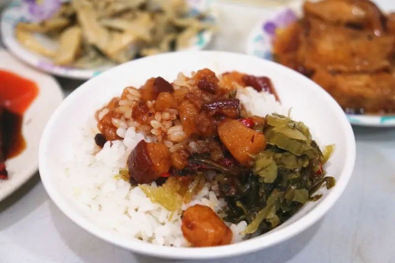 平日限定的美味滷肉飯 赤肉羹也是必點呀-香滿園@捷運雙連站@萬全街