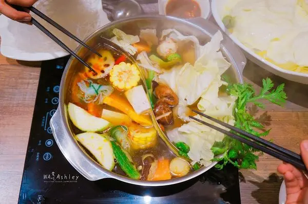 覓蔬食鍋|台北南港區．永春捷運站．蔬食火鍋．素食專賣．無肉料理．健康養生．還有超好喝店家自己釀的酸梅汁！