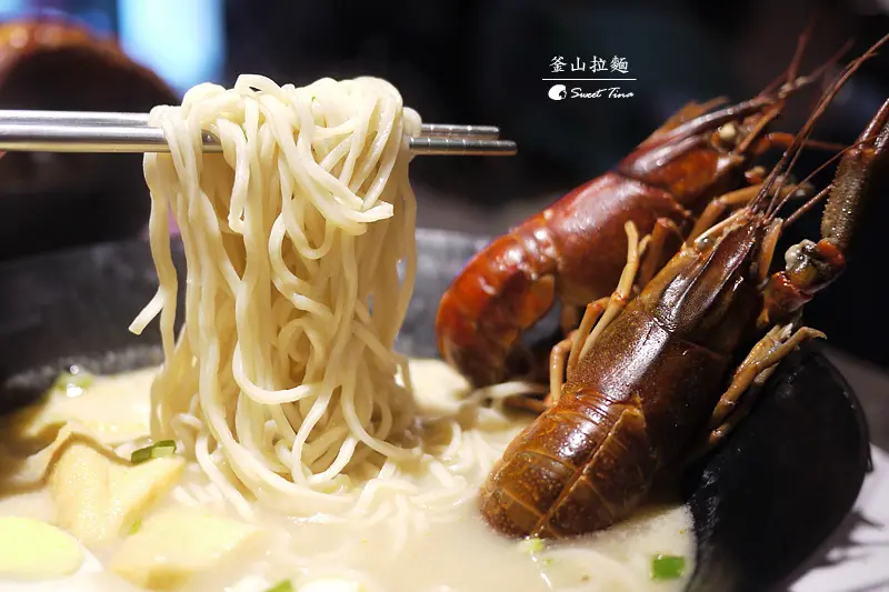 【食記．桃園】釜山拉麵 - 霸氣肋排拉麵 龍蝦拉麵 ღ韓國人氣專賣店．桃園中壢美食ღ