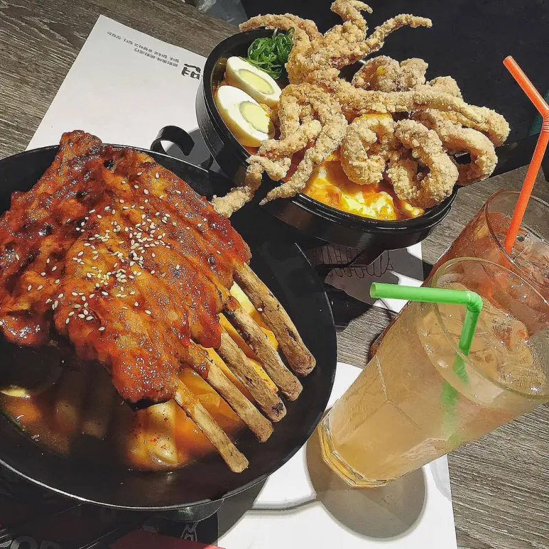 【食記】桃園中壢｜韓國人氣專賣店｜狂狂狂超霸氣肋排拉麵｜男人系釜山拉麵