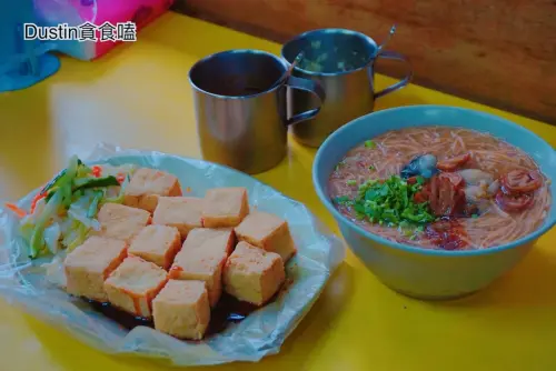 超好吃臭豆腐 ‧ 麵線__$30大腸麵線哪裡找！民生路46巷 *完整菜單MENU* │臭豆腐 / 大腸麵線 『永和 ‧ 六和市場』