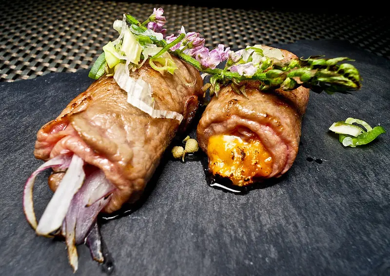 一公斤七萬日幣的頂級塩生山椒搭配9+級澳洲和牛, 只賣10天限量60份, 鼎膾北海道毛蟹專賣店