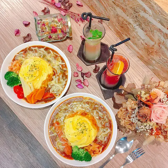 【台中西屯區 -  28 咖哩專門店】台中咖哩飯推薦║有溫度、質感又用心的咖哩飯專賣店！6位大男孩攜手建立的夢想小店！(近大隆黃昏市場/東興國小.可外帶.無服務費)