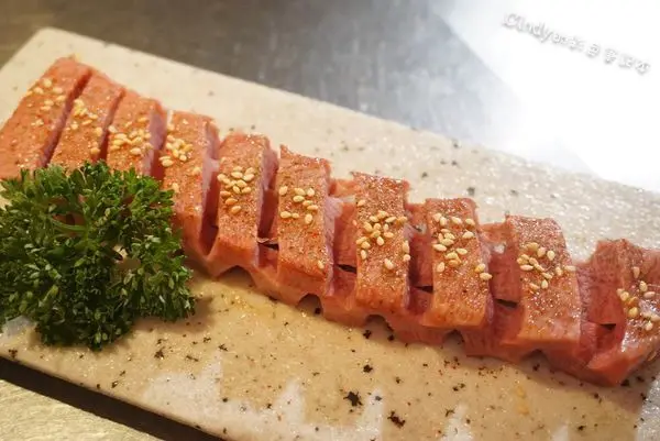 台北東區【大腕燒肉】和牛真的好銷魂！唯一拿下米其林一星的燒肉店!