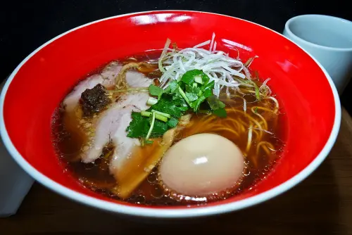 蔦 Tsuta Taipei ,麵條評價超混亂的米其林一星名店來台開的分店,人品很重要XD