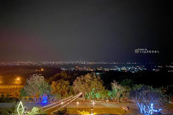 星月大地無限暢飲BBQ｜台中后里宵夜$599不限時烤肉啤酒喝到飽．絕美景觀餐廳