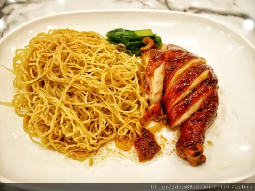 台北了凡香港油雞飯，全球首家百元米其林一星，台灣一號店，最便宜的米其林美食＠瑪姬幸福過日子