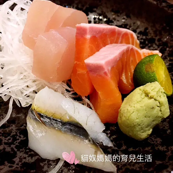 【樂吉居酒屋】二訪，東區平價約會餐廳，雙人套餐只要688，四人同行玫瑰壽司蛋糕超驚喜@貓奴媽媽的育兒生活