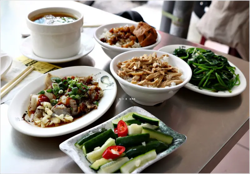 【高雄】清朝水和師排骨酥‧熱河街古早味排骨酥湯，湯頭好濃郁