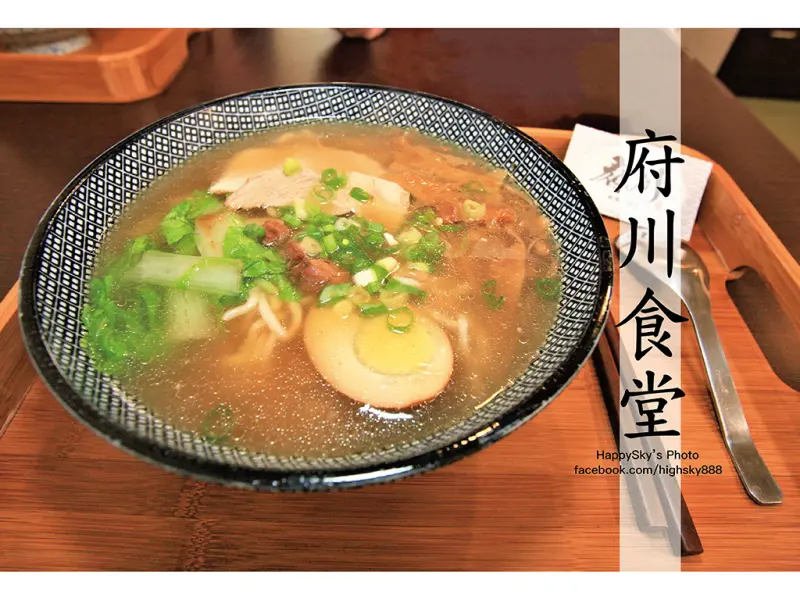 吃。台南｜道地香氣飯盒/滷味/起司滷泡麵「府川食堂」。