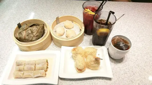 点心道 / 西門店-捷運西門町周邊的港式料理  用新幹線出餐真的太吸睛啦  最近還有推出不少活動喔!!              