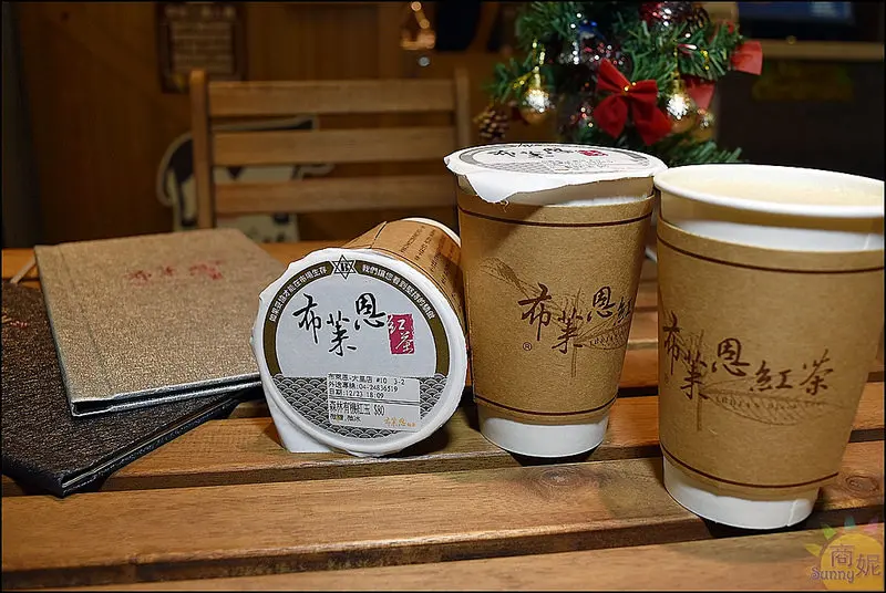 食尚玩家東森年代壹電視報導。只賣紅茶也能紅遍全台的傳奇名店。布萊恩紅茶大里店@sunny吃喝遊樂