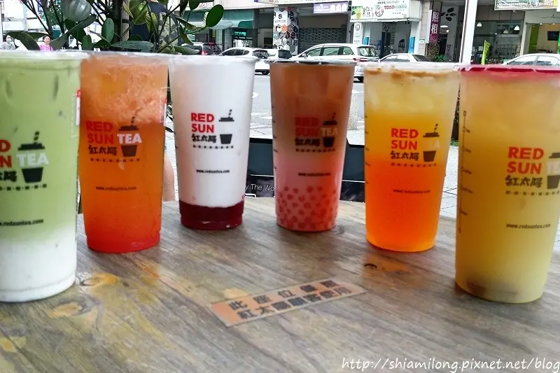 【台南】南區 ★ 紅太陽 - 台南特調飲品，推薦飲品，海尼根綠茶