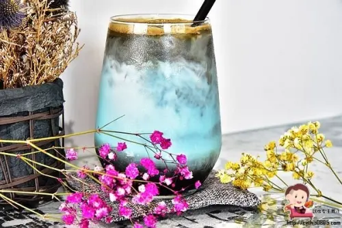 獨特的阿里山拿鐵，像是水墨畫般的作品，即將在IG上引爆