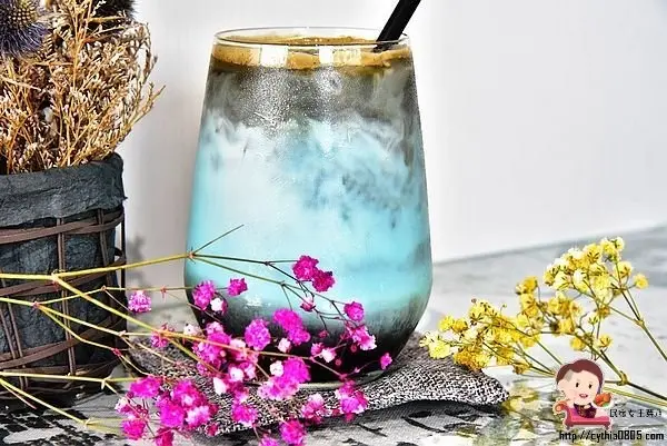 獨特的阿里山拿鐵，像是水墨畫般的作品，即將在IG上引爆