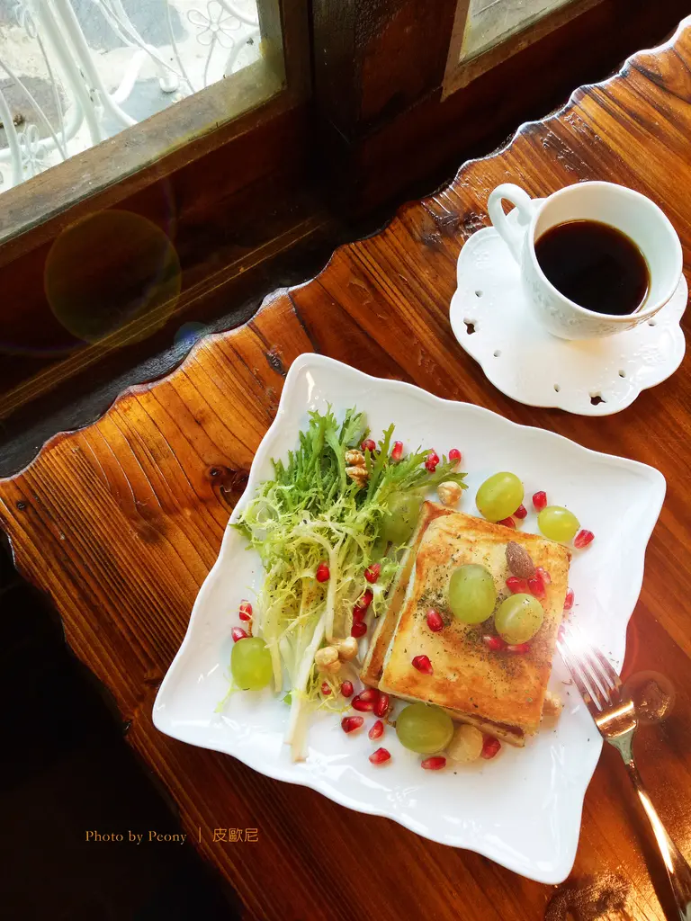和平達觀部落【 Puyap 樸雅咖啡】溫馨小木屋、創意健康料理~ ❤