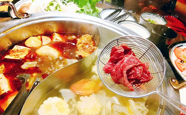  林森北路美食推薦-台北溫體牛-最牛溫體牛麻辣火鍋(林森店)│炙燒牛肉、牛舌、宫崎和牛 必點