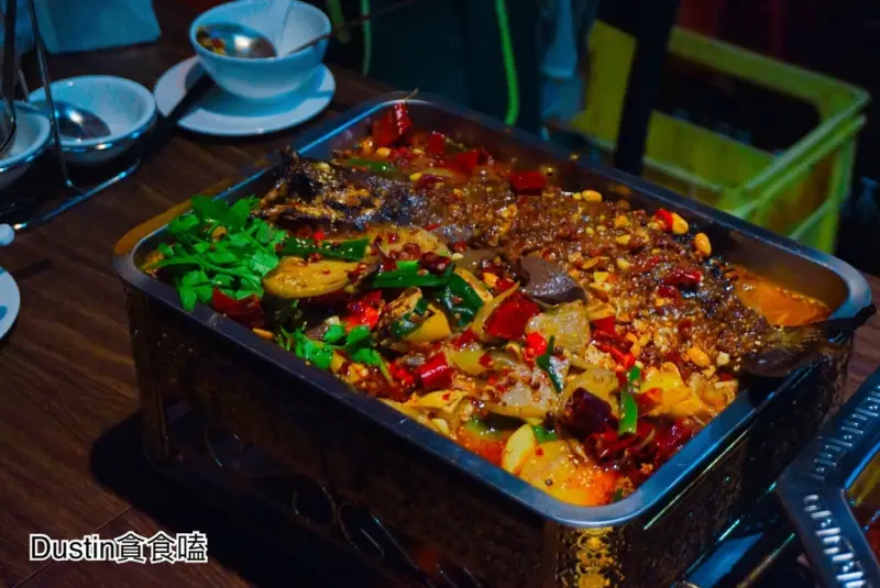 渝都。重慶,重慶烤魚,麻辣火鍋__當麻辣鍋遇上烤魚！*完整菜單MENU* ｜濃郁系美食/ 道地重辣菜餚『台北小巨蛋 ‧ 京華城』