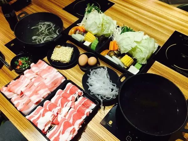 │食記│桃園/鍋牛鍋物(桃園店)-桃園藝文特區附近工業風格火鍋店