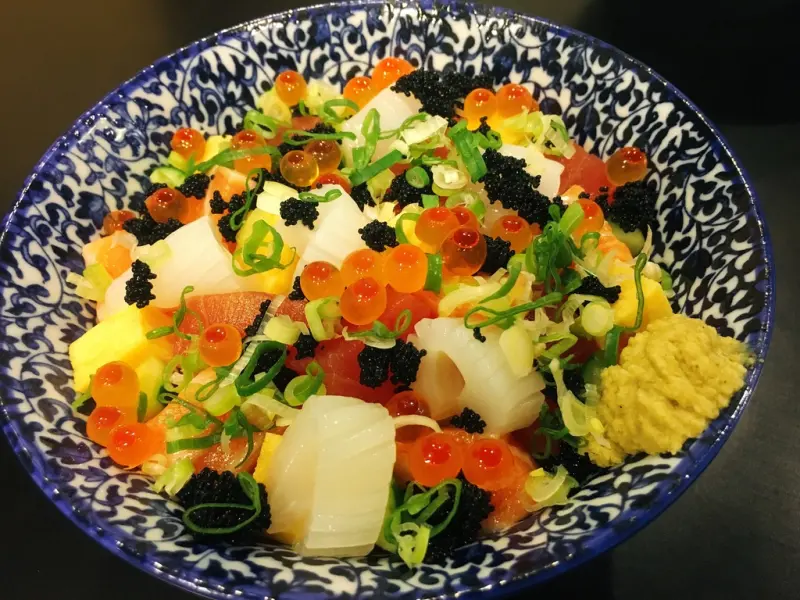 【台南市永康區】盛。丼 學區內的新鮮生魚丼飯與炙燒黑牛丼