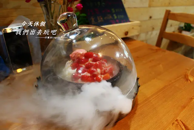 [彰化市♥中正路]莓好Mai Hao冰菓室。草莓妹妹。雪花冰系列-(花生牛奶+奶酪)都好吃