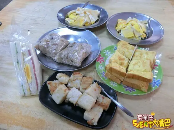 花蓮市美食早餐》美崙紅茶菜單價位大公開！花蓮超人氣高cp值早餐~花蓮美崙必吃美食小吃餐廳推薦。
