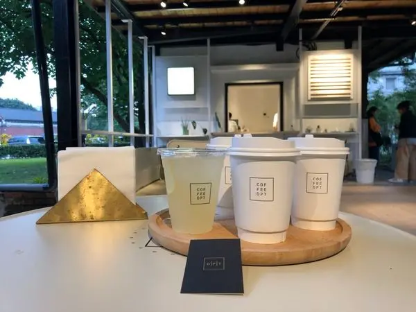 │食記│台北/COFFEE DPT✨隱藏在華山內的白色咖啡屋