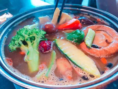 【台中】大里 阿Q茶舍 母親節特惠 帶媽咪吃飯享媽咪套餐免費 還有親子遊戲屋