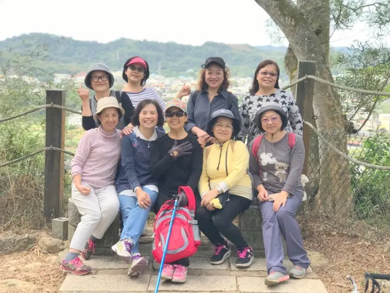 苗栗景點[劍潭古道] 視野佳、景觀美、石板階梯四百餘，敲響祈福鐘、好運跟著來