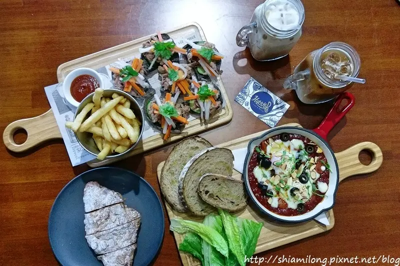 【台南】中西區 ★ Hitchhike Cafe & Bistro 搭便車餐酒館 - 兩位帥闆闆除了帥，也做得一手好菜