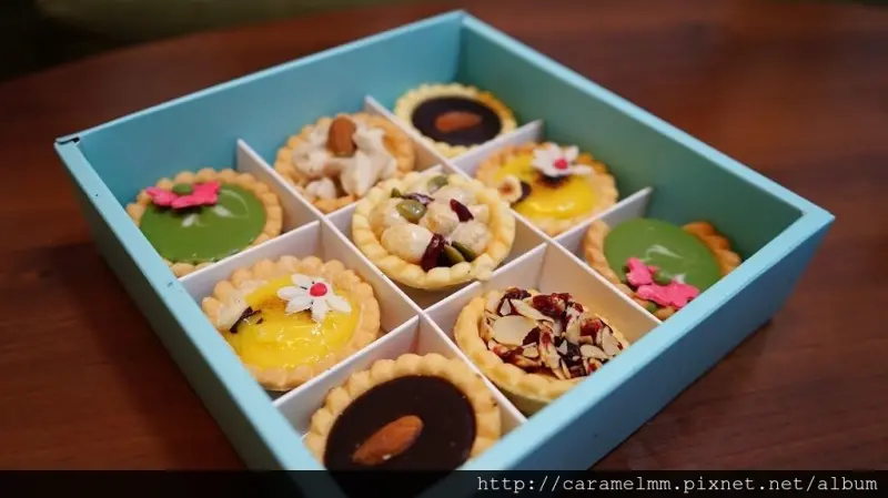 【宅配美食】Smart 19 Bakery 精緻九宮格塔、漸層慕斯布丁、新鮮水果巧克力磚 愛評體驗團 台中伴手禮 辦公室團購 宅配美食 中山路/宮原眼科旁/台中火車站