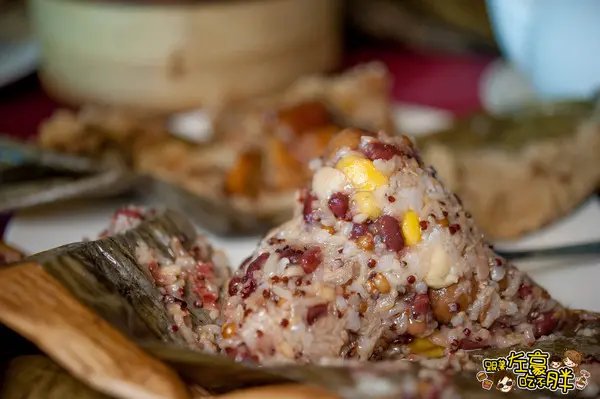 高雄粽子嚴選 ! 禮輕情意粽 蓮潭國際會館 宅配自取兩相宜~