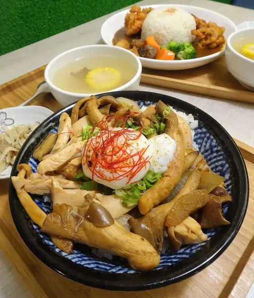 [新竹咖哩]私嚐の吃飯~邪惡丼飯更勝咖哩飯？飽足大份量餐點(寵物友善/IG打卡)