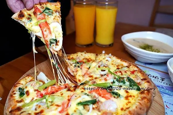 【蘆洲披薩】拍拍手披薩咖啡 #披薩外帶 #兒童遊戲區 #蘆洲親子餐廳 #聚餐 #包場 #手作DIY
