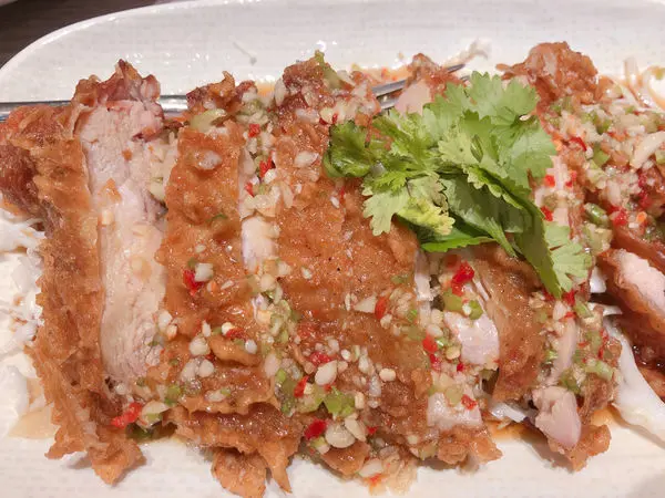 桃園美食/八德區 饗泰多泰式料理帕能燉松阪滑嫩下飯