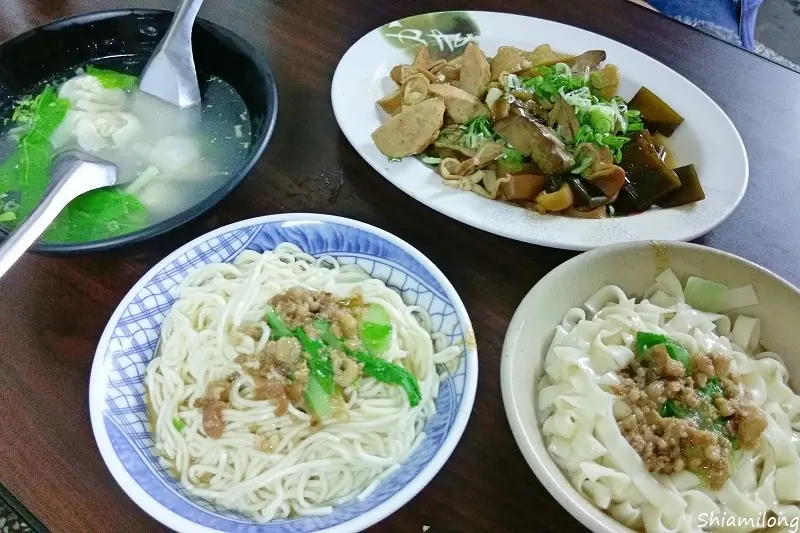 【台南】南區 ★ 吳家麵店 - 在地人推薦的口袋名單，人氣可是強強滾的捏~