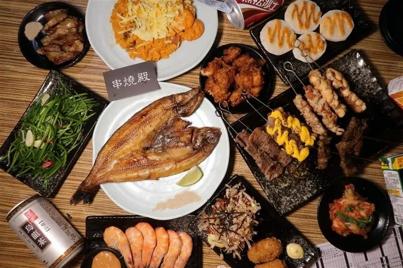 東區忠孝敦化吃到飽 串燒殿 炸生蠔海鮮燉飯花魚一夜干海神蝦 明太子居酒屋菜色吃到飽~