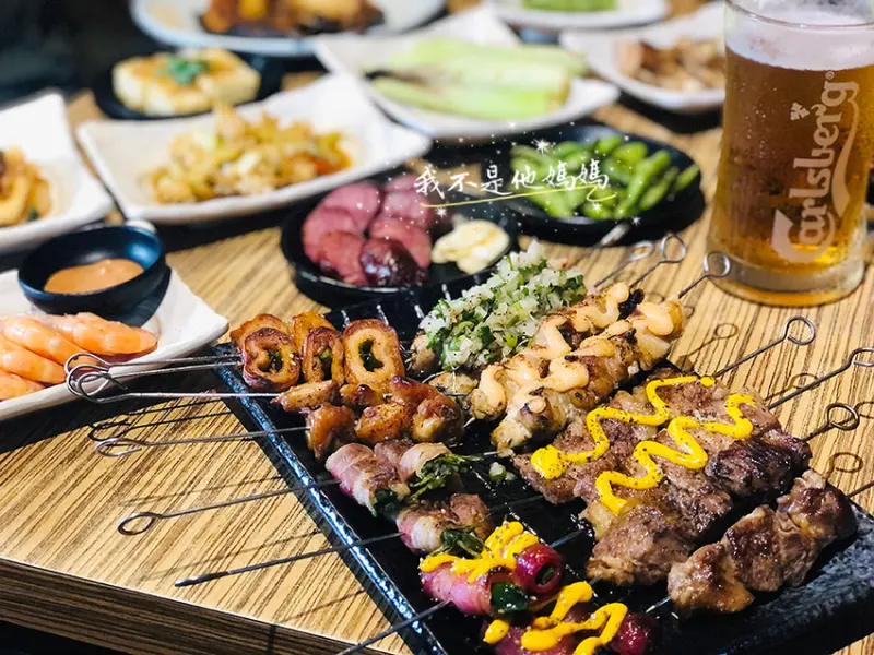 串燒殿-敦化店 串燒 燒烤吃到飽  忠孝復興平價吃到飽  50種以上菜色可選擇  還有各式調酒
