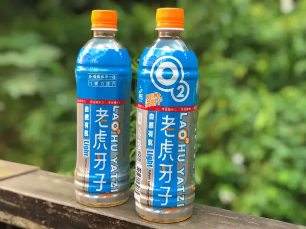 【飲品】老虎牙子￭自然有氧LIGHT飲 x 暢銷29年的機能飲料!!!身體保養，先來瓶老虎牙子保氧吧║運動必備、上班族必備飲品、奧運指定飲品