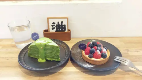 Overture序曲審計366-終於嚐到夢寐以求的綠油油抹茶千層 還吃了超美的雙苺塔 滿足♥              
