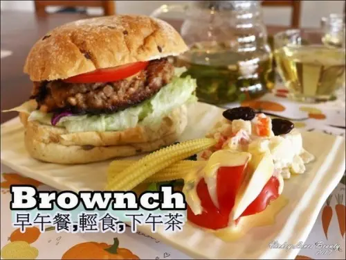 (豐原圓環東路美食)【Brownch布朗奇】早午餐/輕食/下午茶：創意烤餅|日本鳥越麵包|現打溫果汁 - Vickey Loves Beauty