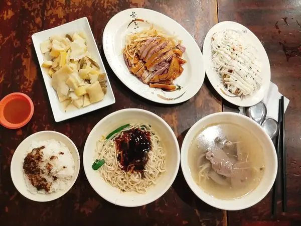 【南崁美食】肥美鮮嫩有原味也有煙燻_李記鵝肉專賣店_老闆娘超熱情