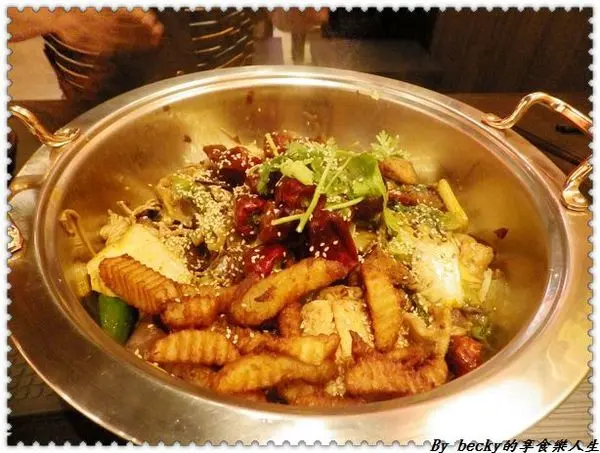 <蘆洲美食>另類的川式麻辣鍋分等級辣度，讓人回味無窮～福相麻辣香鍋/蘆洲中華店